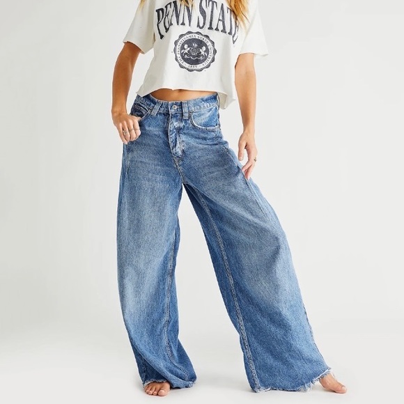 Free People Old West Slouchy Wide Leg Elephant Bell Jeans 28 SOLD OUT - Picture 8 of 8